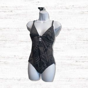 ATHLETA NWOT One Piece Swimsuit Gray & Black Size Medium